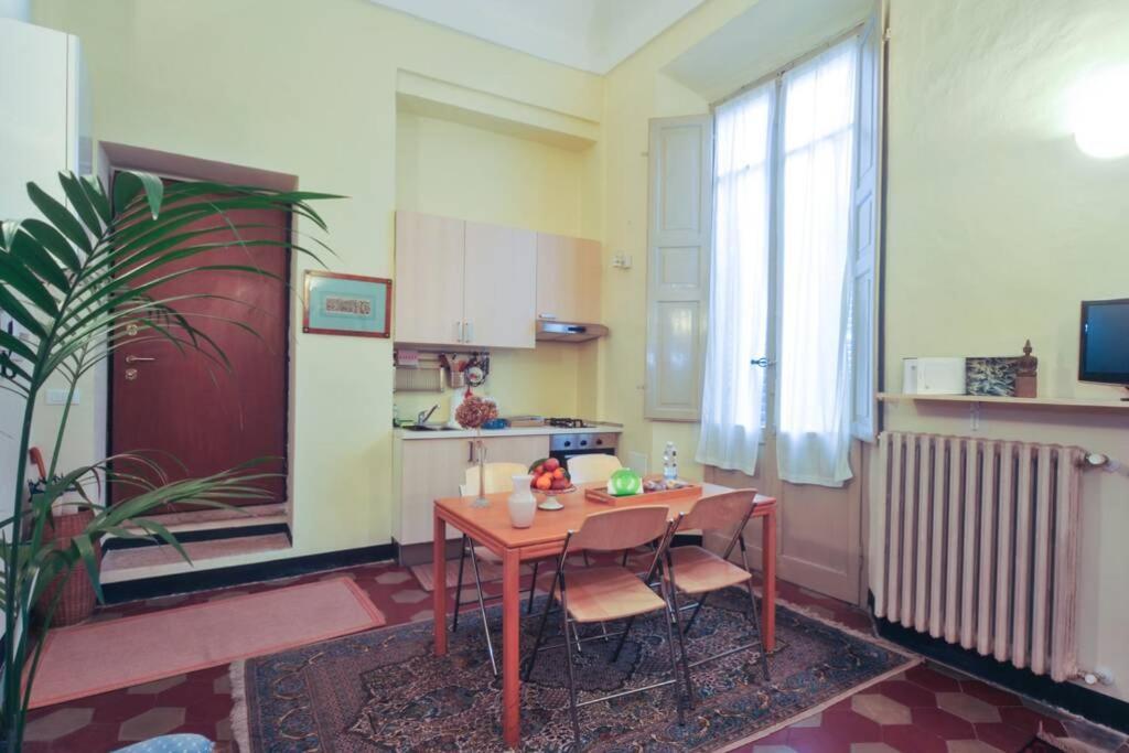 Cozy Apartment In Palazzo Malaspina Piacenza Exteriör bild